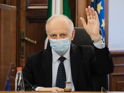 Si chiude l'era Davigo, "pensionato" dal Csm. Ma il voto spacca la magistratura