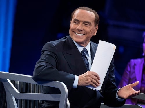 Berlusconi affaticato. "Ma sto bene"