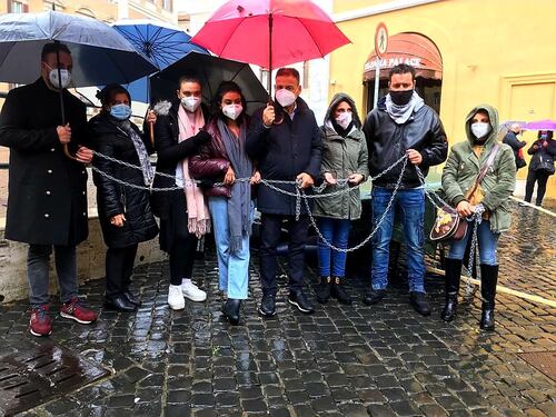 Pescherecci sequestrati in Libia, manifestazione in piazza con Matteo Salvini