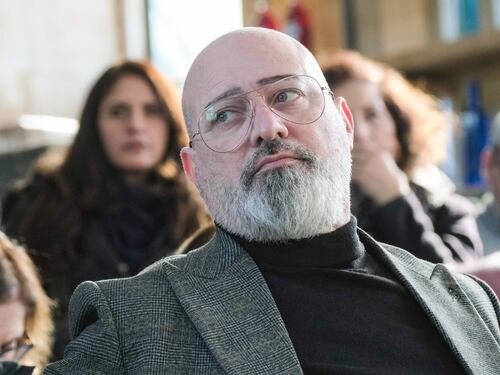 Sinistra litigiosa, vietato parlare bene di Giorgia Meloni