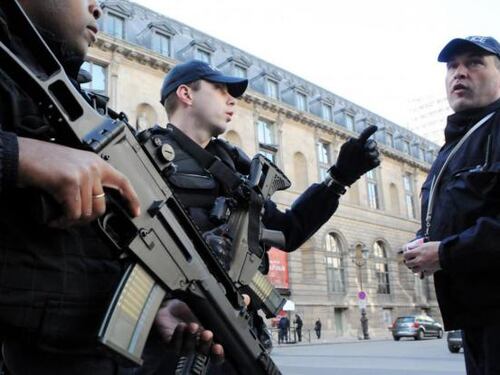 Parigi, busta esplosiva nella sede del Fmi: almeno un ferito