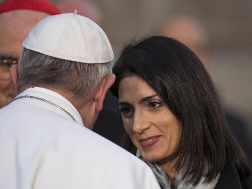 Raggi torna all'attacco: "Imu alla Chiesa? Ci stiamo lavorando"