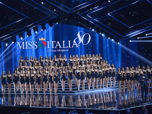 Rinviata a gennaio la finale di Miss Italia, due concorrenti contagiate dal Covid