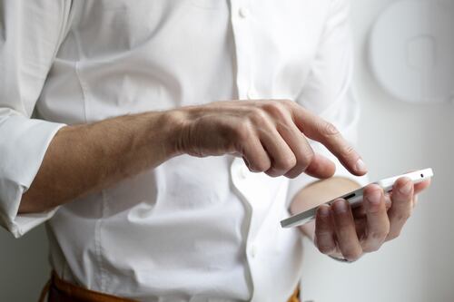 Temu, scatta l'allarme spionaggio per l'app di e-commerce: "Non scaricatela"