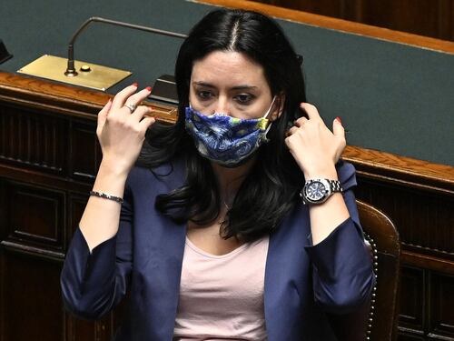 La folle scuola di Lucia Azzolina