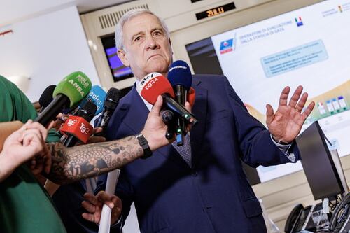 Ucraina, il piano di Antonio Tajani: "Non ci saranno truppe italiane in Ucraina"