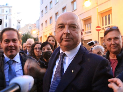 No-green pass come le Brigate rosse. La soluzione choc di Roberto Dipiazza: leggi speciali per quattro deficienti