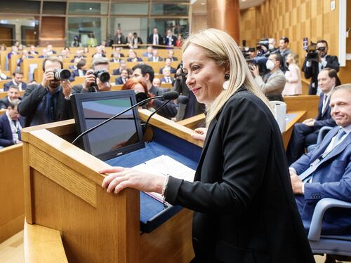 Nuovo Governo, Meloni detta la linea: "Autorevole e di altissimo livello"