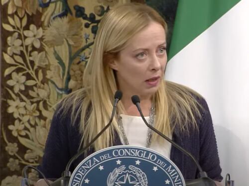 Patto anti-inflazione, nei supermercati prodotti scontati col "bollino tricolore"