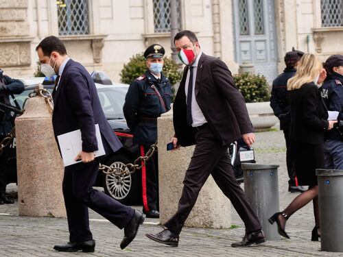 Il centrodestra sale al Colle per chiedere le elezioni. Ora tocca ai grillini