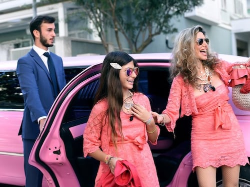 Come una principessa: parata di vip alla cresima di Perla Maria Monsè