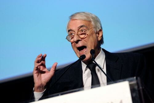 Pisapia apre al centro. Poi ci ripensa: "Io con Alfano? Notizia inventata"