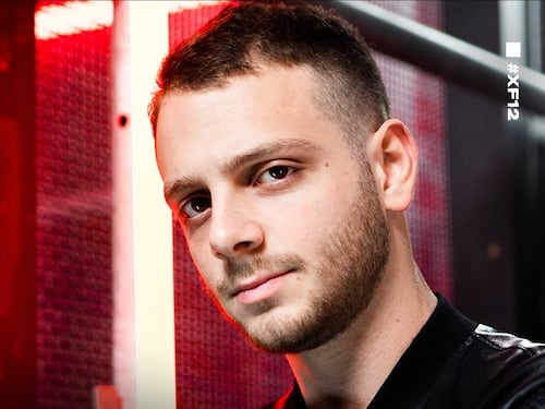 X Factor, standing ovation per Anastasio. E la Maionchi gongola