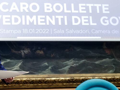 Bollette, pressing sul governo per il decreto anti-rincari: "Drammatica evoluzione"