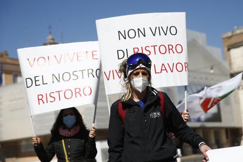 Istat, a marzo cala la disoccupazione. Ma per donne e giovani è piena crisi