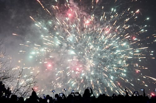 Capodanno, 57 feriti nel napoletano: uno per colpi d’arma da fuoco. 28 a Roma