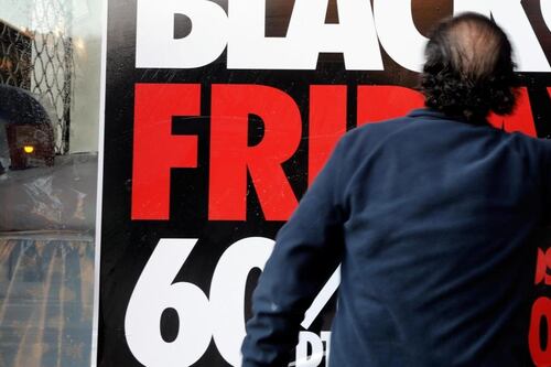 Febbre da Black Friday: in Italia i maxi sconti sono online