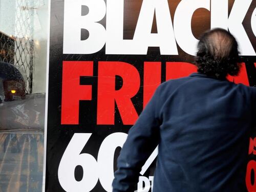 Febbre da Black Friday: in Italia i maxi sconti sono online
