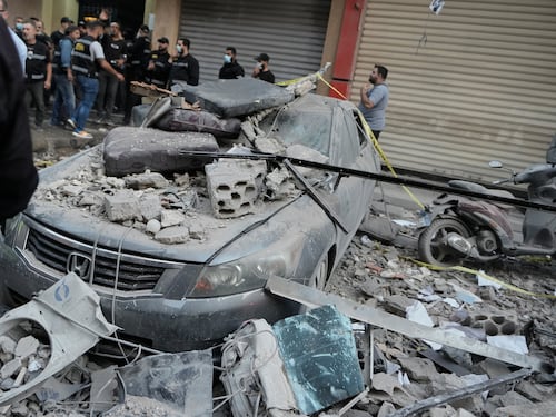 Libano, eliminato il numero 2 di Hezbollah. Un raid di Israele su Beirut fa fuori Tabatabai
