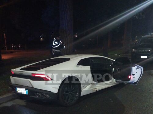 Paura per Bruno Peres, schianto in Lamborghini a Caracalla