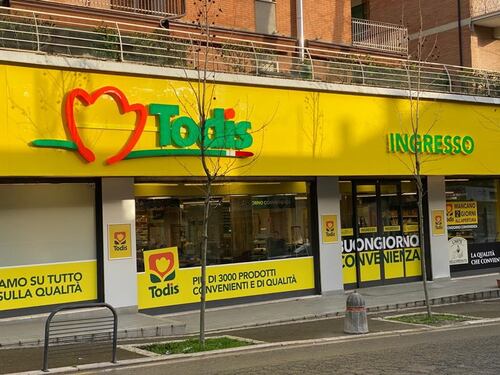 Bici e monopattini elettrici ai clienti Todis