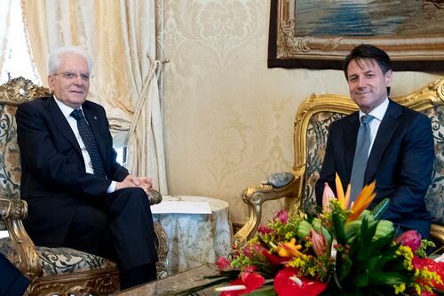 Mattarella convoca Giuseppe Conte. Bufera su Di Battista che attacca il Quirinale