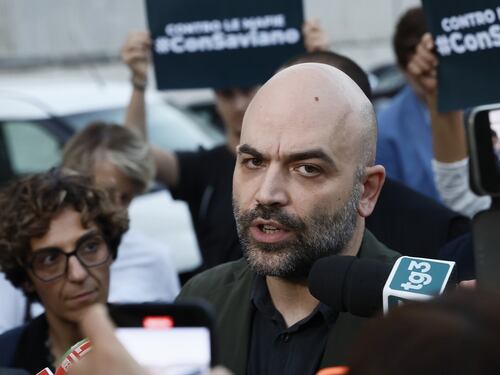Saviano: "Sto pensando di lasciare l'Italia", l'uscita dopo la condanna