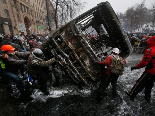 Kiev: ancora scontri in piazza, 3 morti