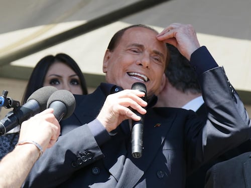 "Muore a 88 anni e lascia tutto a Silvio Berlusconi". Ma quella dei tre milioni al Cav è una bufala