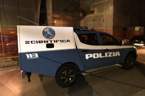 Spara ai genitori, uccide il gelataio e si costituisce: follia in Sicilia