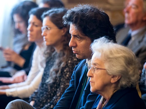 Morte Dj Fabo, la Consulta rinvia: "Intervenga il Parlamento"
