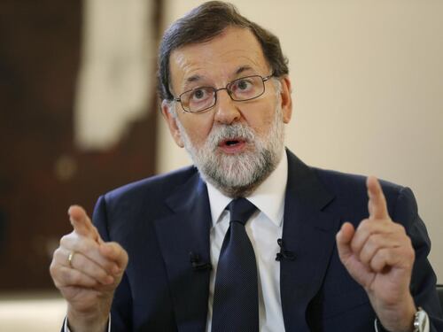 Catalogna, Madrid minaccia Barcellona: "Rischiate il commissariamento"