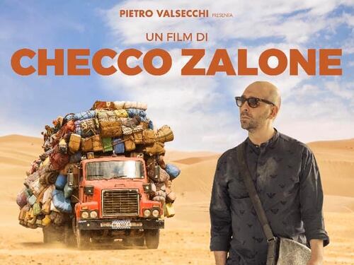 Checco Zalone nel deserto, ecco il manifesto di Tolo Tolo