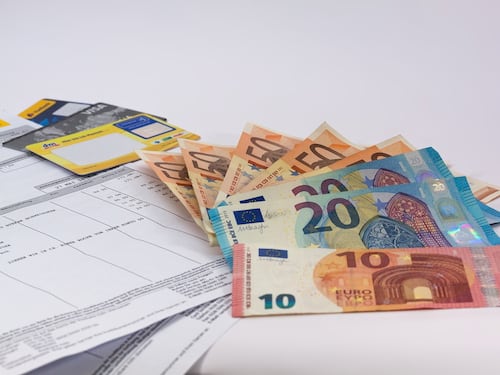 Conto corrente, crescono le spese: in aumento i canoni base e i prezzi delle operazioni