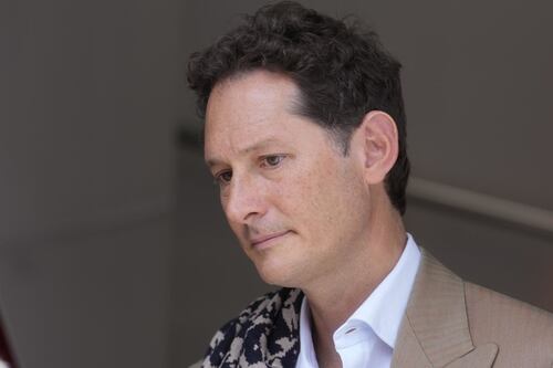 Stellantis, azionisti fanno causa per i conti al gruppo di Elkann