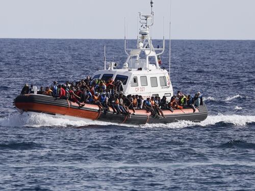 Migranti, sbarchi in netto calo: la Tunisia ora collabora