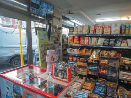Roma, così i minimarket fanno strage delle botteghe storiche