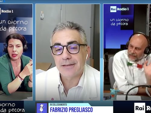 L'ultima dei virologi, prendere il sole con la mascherina. Pregliasco: "Lanciamo la moda"