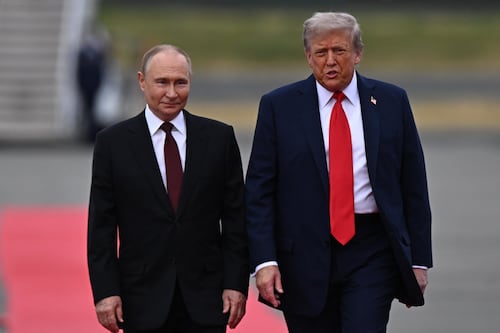 Putin al telefono con Trump: "Dialogo costruttivo". Il punto del colloquio
