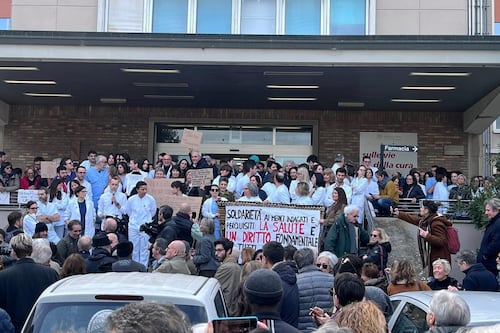 Medici no Cpr, la sinistra scende in piazza. FdI presenta l’interrogazione in Emilia Romagna