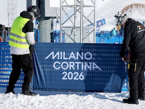 Milano-Contina, gli Usa azzerano il caso Ice: "Nessun agente in Italia". E alla Camera è bagarre