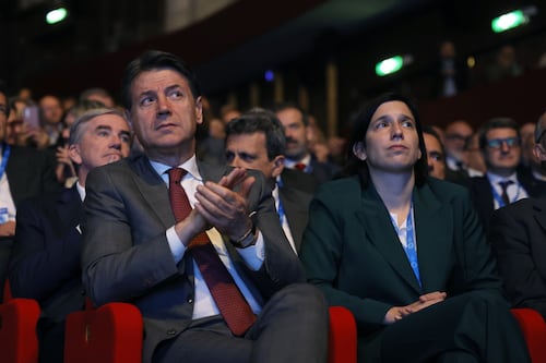 Sondaggio Ghisleri sulle primarie del campo largo: Conte travolge Schlein, Pd a terra