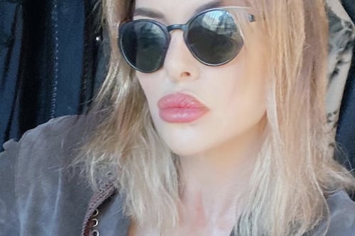 Alba Parietti, dalla sua casa spariscono vestiti, scarpe e oggetti. L'avviso via social ai ladri spiazza tutti