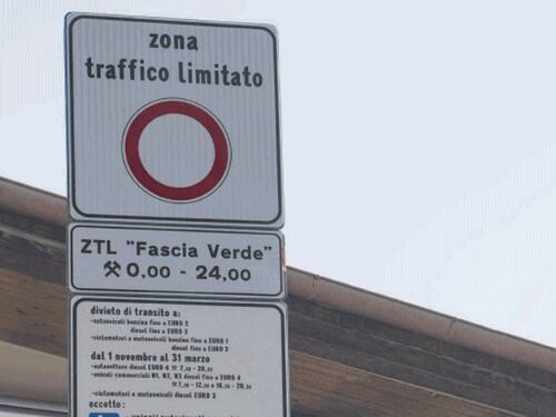 Rinviata la nuova Ztl Fascia verde: cosa succede adesso