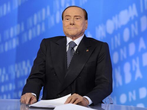 Giovani e civici, Berlusconi cambia il partito