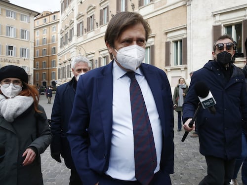 Asintomatici positivi liberi di uscire, la conferma di Pierpaolo Sileri