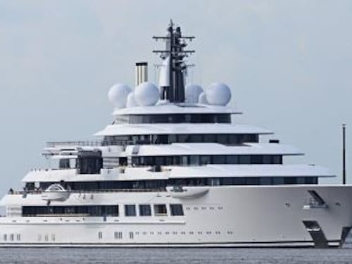 La Finanza congela lo Sherazade, il super yacht di Putin a Marina di Carrara