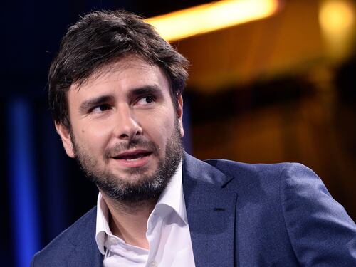 Alessandro Di Battista spacca i 5 Stelle: Paragone più grillino di tanti altri