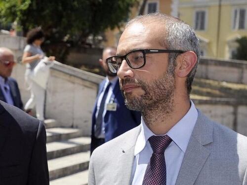 "Cozzolino è indagato". Ma il sindaco 5Stelle di Civitavecchia nega
