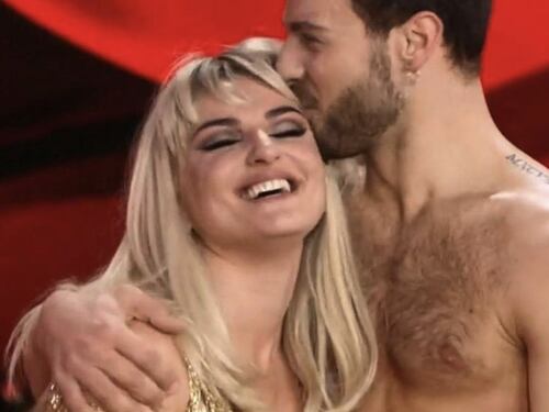 Arisa esce allo scoperto con Vito Coppola: "Grande attrazione". Cosa bolle dopo Ballando con le stelle